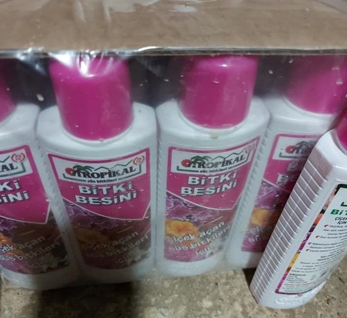 Tropikal Çiçek Açan Süs Bitkileri İçin Bitki Besini 225 ml