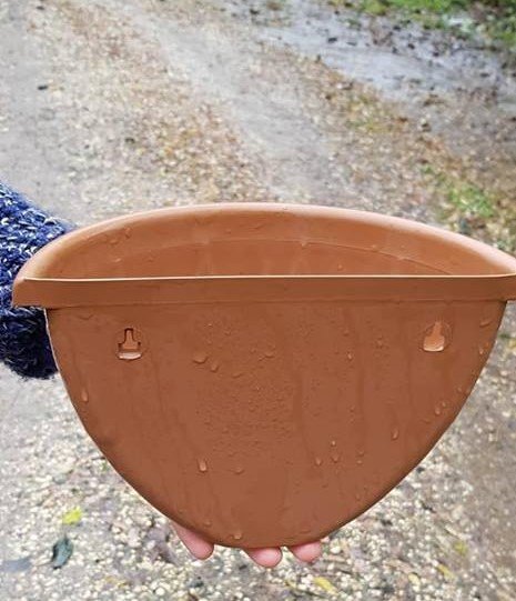 Damla Duvar Saksı 1.4 Litre