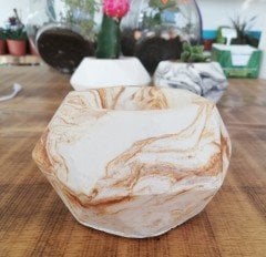 1 Adet Alçıdan Yapılmış h.6cm en:9cm Dekoratif Renkli Saksı